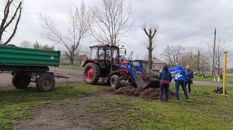 Весна объединяет: в городском округе город Ровеньки прошли субботники Весна объединяет: в городском округе город Ровеньки прошли субботники