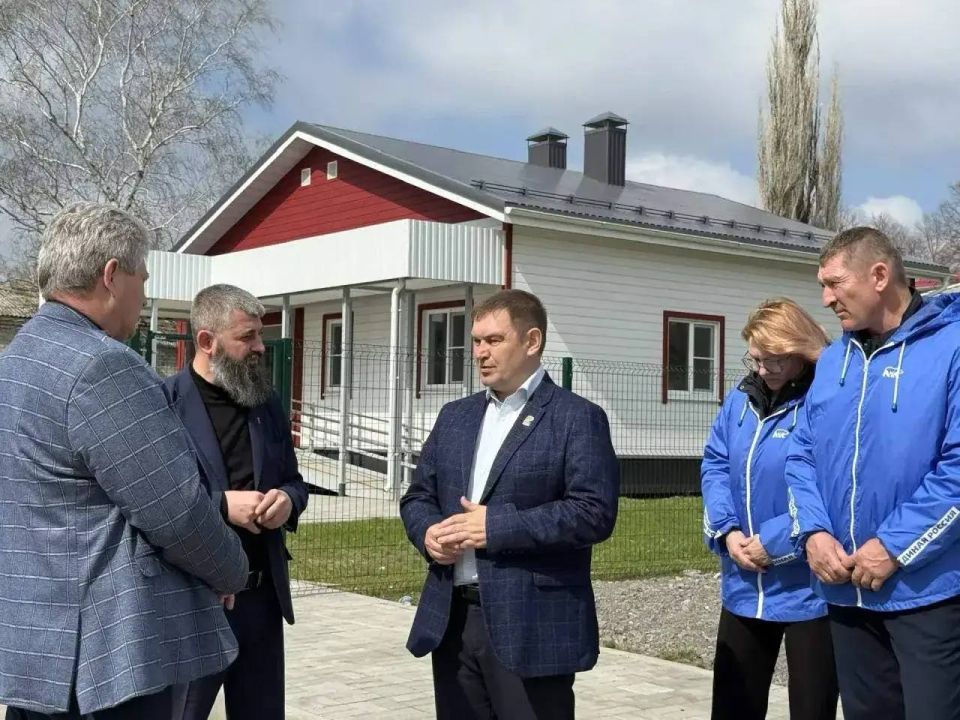 Олег Савченко: Меловский муниципальный округ с рабочим визитом посетил первый заместитель Председателя Народного Совета Луганской Народной Республики Сопельник Андрей Федорович Олег Савченко: Меловский муниципальный округ с рабочим визитом посетил первый заместитель Председателя Народного Совета Луганской Народной Республики Сопельник Андрей Федорович