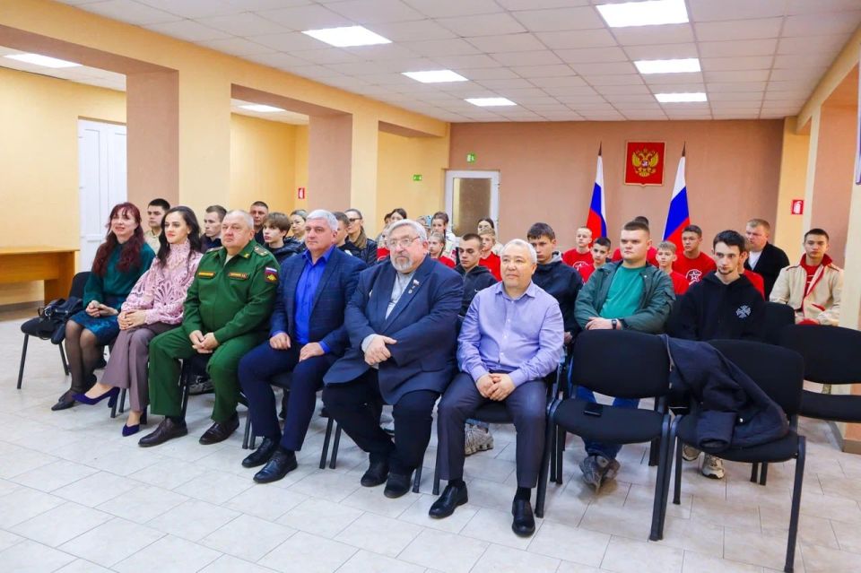 Виталий Коваленко: Сегодня в Беловодском муниципальном округе состоялось торжественное мероприятие, посвящённое Дню призывника Виталий Коваленко: Сегодня в Беловодском муниципальном округе состоялось торжественное мероприятие, посвящённое Дню призывника
