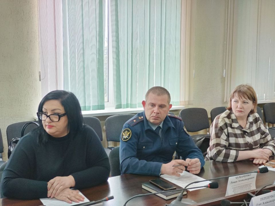 Внеочередное заседание КДН: Оперативная защита прав несовершеннолетнего Внеочередное заседание КДН: Оперативная защита прав несовершеннолетнего