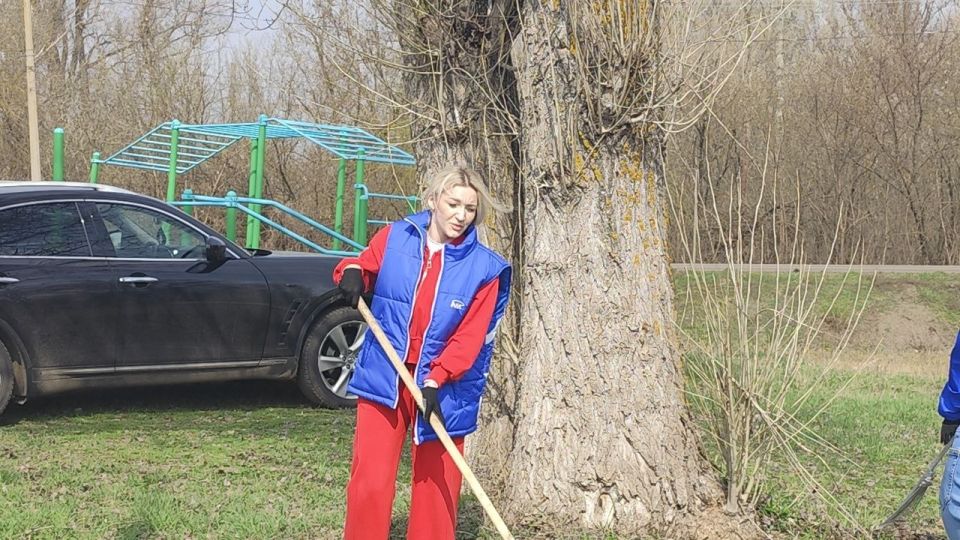 Игорь Рябушкин: С большим удовольствием поучаствовал сегодня в субботнике, в рамках эстафеты добрых дел «Весна — пора наводить порядки»! Игорь Рябушкин: С большим удовольствием поучаствовал сегодня в субботнике, в рамках эстафеты добрых дел «Весна — пора наводить порядки»!