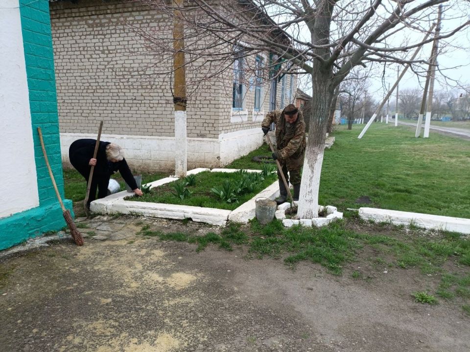 Весна объединяет: в городском округе город Ровеньки прошли субботники Весна объединяет: в городском округе город Ровеньки прошли субботники