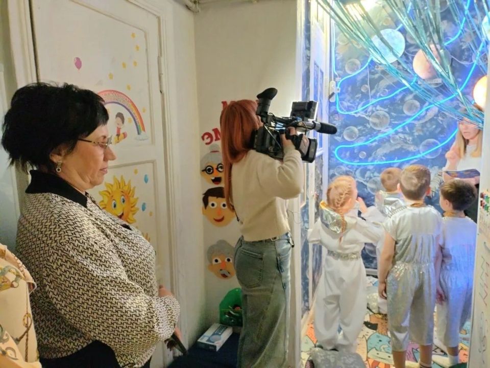 Сегодня детский сад «Ладушки» посетила Заместитель Главы Администрации городского округа город Ровеньки Ольга Орлова Сегодня детский сад «Ладушки» посетила Заместитель Главы Администрации городского округа город Ровеньки Ольга Орлова