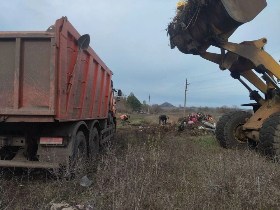 Уборка кладбищ в пгт Михайловка Уборка кладбищ в пгт Михайловка