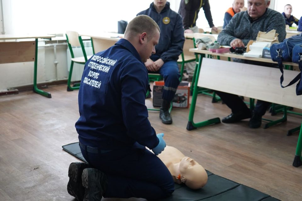 Специалисты Луганского центра медицины катастроф вошли в состав комиссии по аттестации добровольцев Луганского РО ВСКС Специалисты Луганского центра медицины катастроф вошли в состав комиссии по аттестации добровольцев Луганского РО ВСКС
