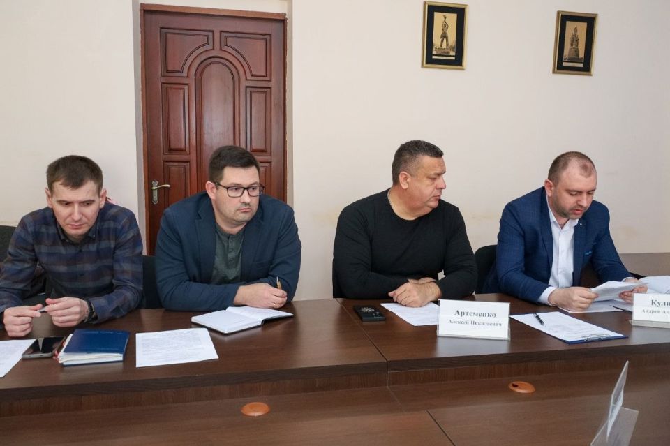ЭКОНОМИЧЕСКИЕ ВЫЗОВЫ И ПУТИ ИХ РЕШЕНИЯ ЭКОНОМИЧЕСКИЕ ВЫЗОВЫ И ПУТИ ИХ РЕШЕНИЯ