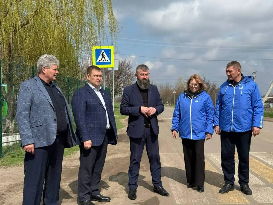 Олег Савченко: Меловский муниципальный округ с рабочим визитом посетил первый заместитель Председателя Народного Совета Луганской Народной Республики Сопельник Андрей Федорович Олег Савченко: Меловский муниципальный округ с рабочим визитом посетил первый заместитель Председателя Народного Совета Луганской Народной Республики Сопельник Андрей Федорович