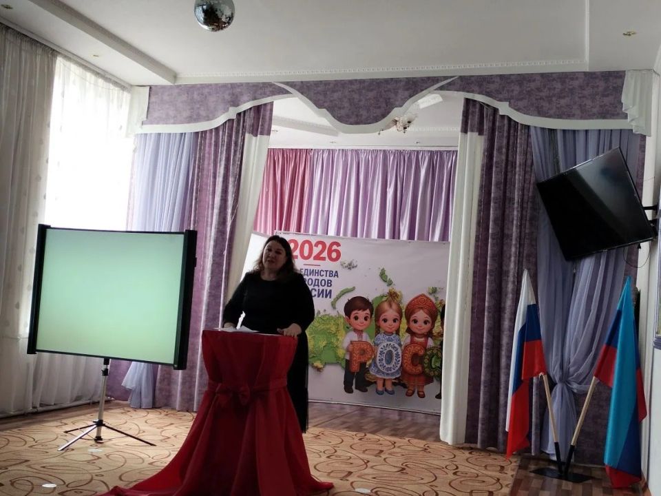 Сегодня детский сад «Ладушки» посетила Заместитель Главы Администрации городского округа город Ровеньки Ольга Орлова Сегодня детский сад «Ладушки» посетила Заместитель Главы Администрации городского округа город Ровеньки Ольга Орлова