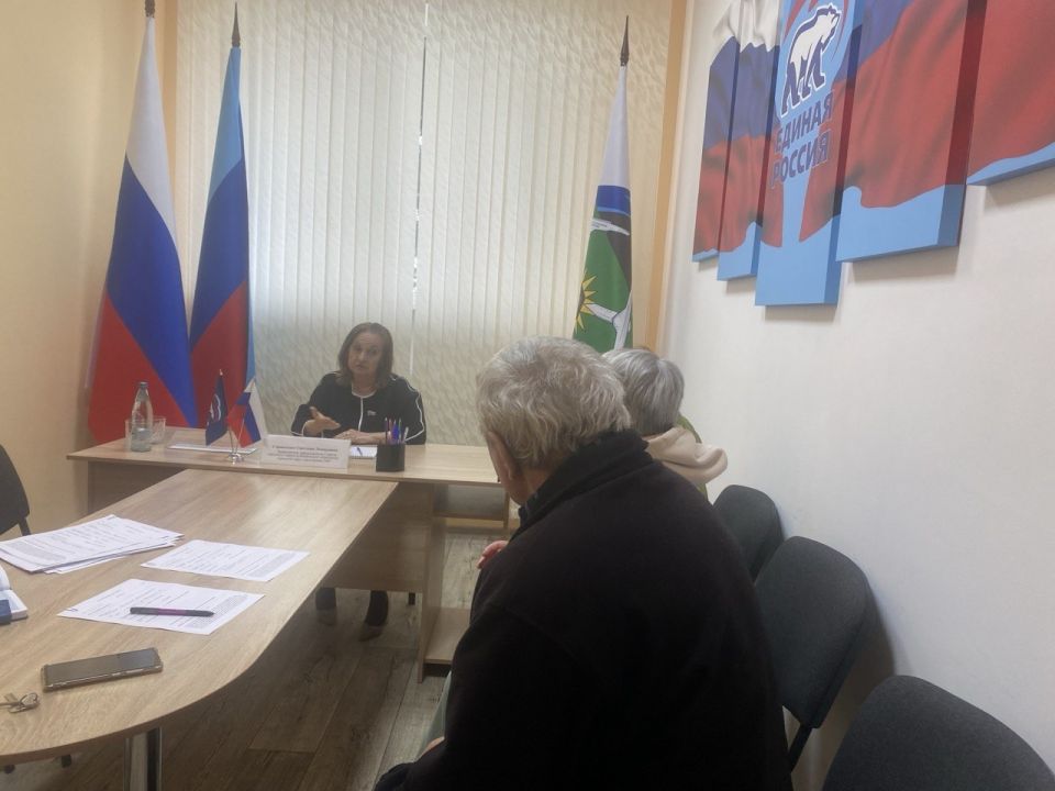 С 30 марта по 3 апреля, в рамках Недели приема граждан по вопросам ЖКХ, в Брянковской местной общественной приемной ВПП «Единая Россия», состоялся прием граждан С 30 марта по 3 апреля, в рамках Недели приема граждан по вопросам ЖКХ, в Брянковской местной общественной приемной ВПП «Единая Россия», состоялся прием граждан