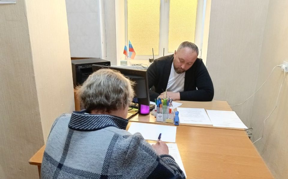 Депутаты Совета городского округа муниципальное образование городской округ город Лисичанск Луганской Народной Республики продолжают приемы граждан Депутаты Совета городского округа муниципальное образование городской округ город Лисичанск Луганской Народной Республики продолжают приемы граждан