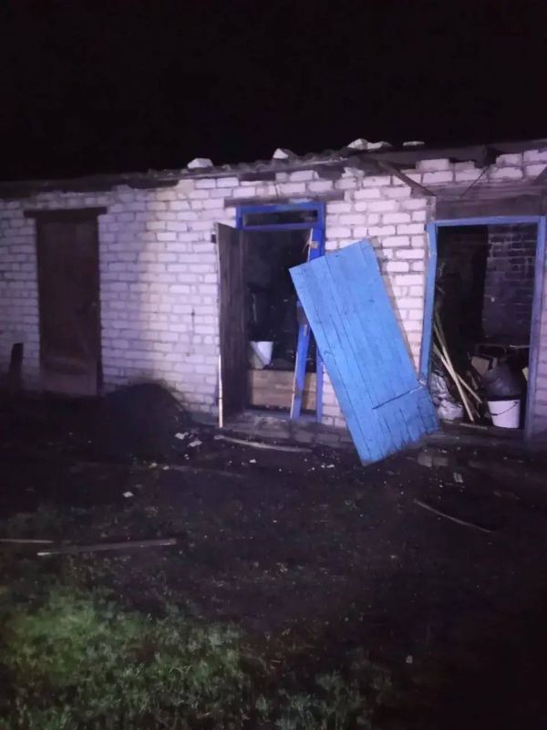 Мужчина ранен в Сватово при атаке БПЛА Украины, ранения также получили водитель и пассажир авто, в Антрацититовском округе - сотрудник МЧС, сообщил Глава ЛНР Леонид Пасечник Мужчина ранен в Сватово при атаке БПЛА Украины, ранения также получили водитель и пассажир авто, в Антрацититовском округе - сотрудник МЧС, сообщил Глава ЛНР Леонид Пасечник