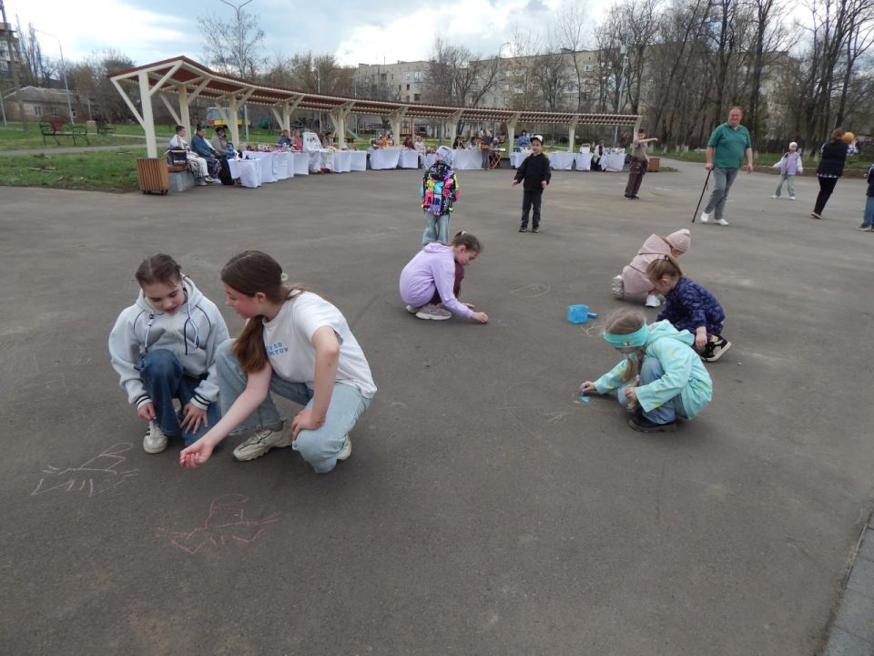 День смеха в парке: веселье, смех и весенние пожелания! День смеха в парке: веселье, смех и весенние пожелания!