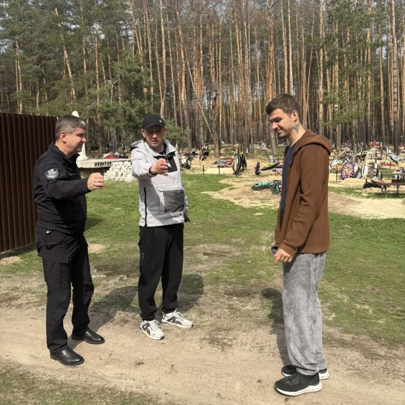 Владимир Чернев: В Старобельском муниципальном округе в рамках Месяца экологии прошёл масштабный субботник Владимир Чернев: В Старобельском муниципальном округе в рамках Месяца экологии прошёл масштабный субботник