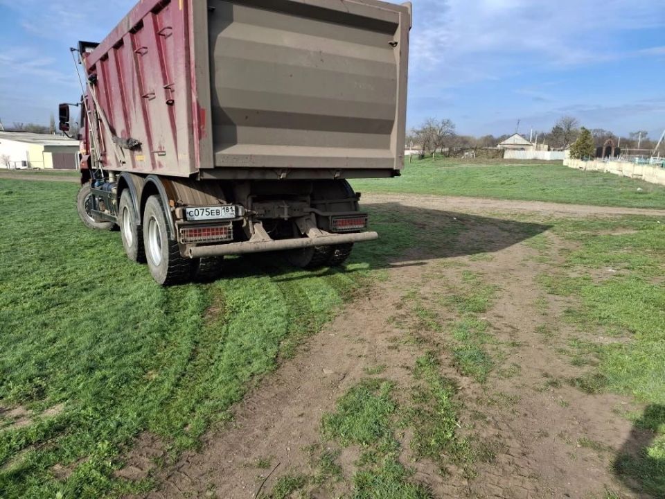 В преддверии светлого праздника Воскресения Христова и традиционной Красной горки в Краснодонском муниципальном округе продолжается работа по наведению порядка на кладбищах В преддверии светлого праздника Воскресения Христова и традиционной Красной горки в Краснодонском муниципальном округе продолжается работа по наведению порядка на кладбищах