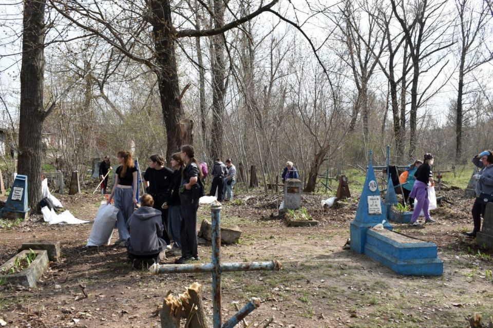 Владимир Чернев: В Старобельском муниципальном округе в рамках Месяца экологии прошёл масштабный субботник Владимир Чернев: В Старобельском муниципальном округе в рамках Месяца экологии прошёл масштабный субботник
