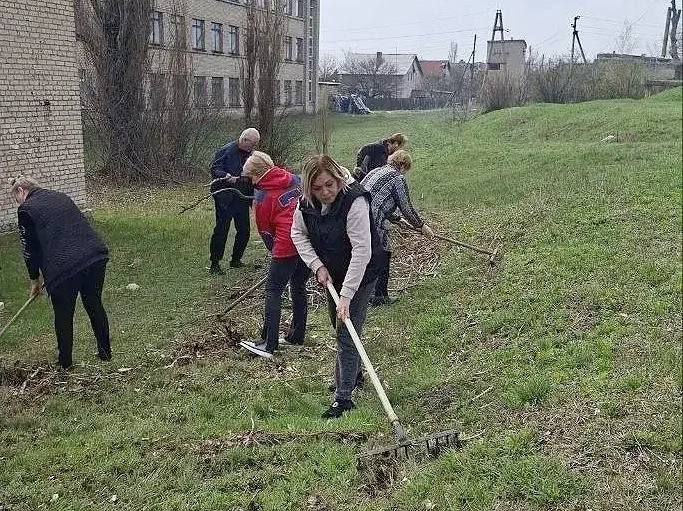 Сергей Колягин: В других населённых пунктах нашего городского округа также прошли субботники, направленные на наведение порядка и благоустройство территорий Сергей Колягин: В других населённых пунктах нашего городского округа также прошли субботники, направленные на наведение порядка и благоустройство территорий