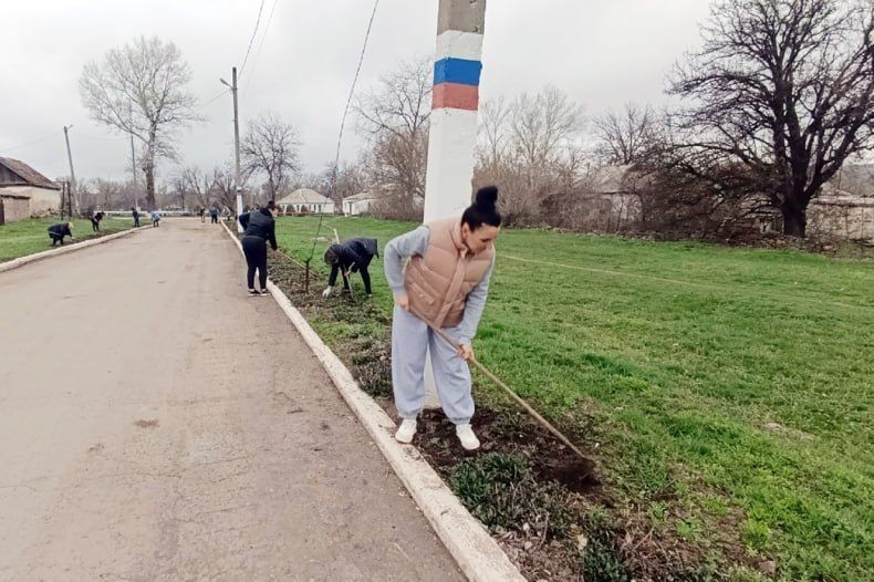 Общими усилиями вычищается село Медвежанка! Общими усилиями вычищается село Медвежанка!