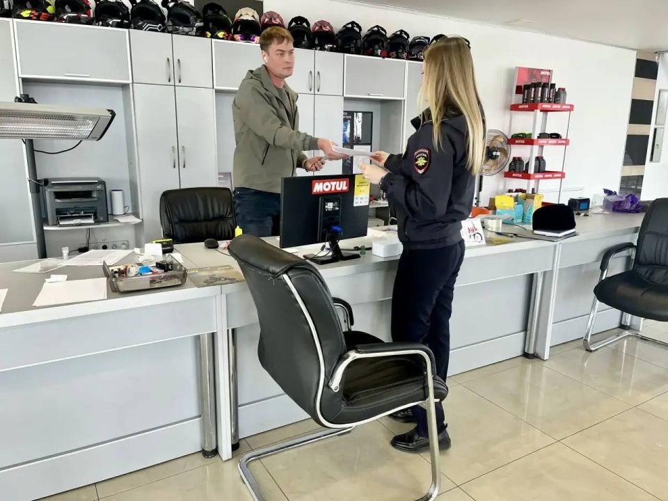 Сотрудники Госавтоинспекции продолжают проводить профилактические рейды Сотрудники Госавтоинспекции продолжают проводить профилактические рейды