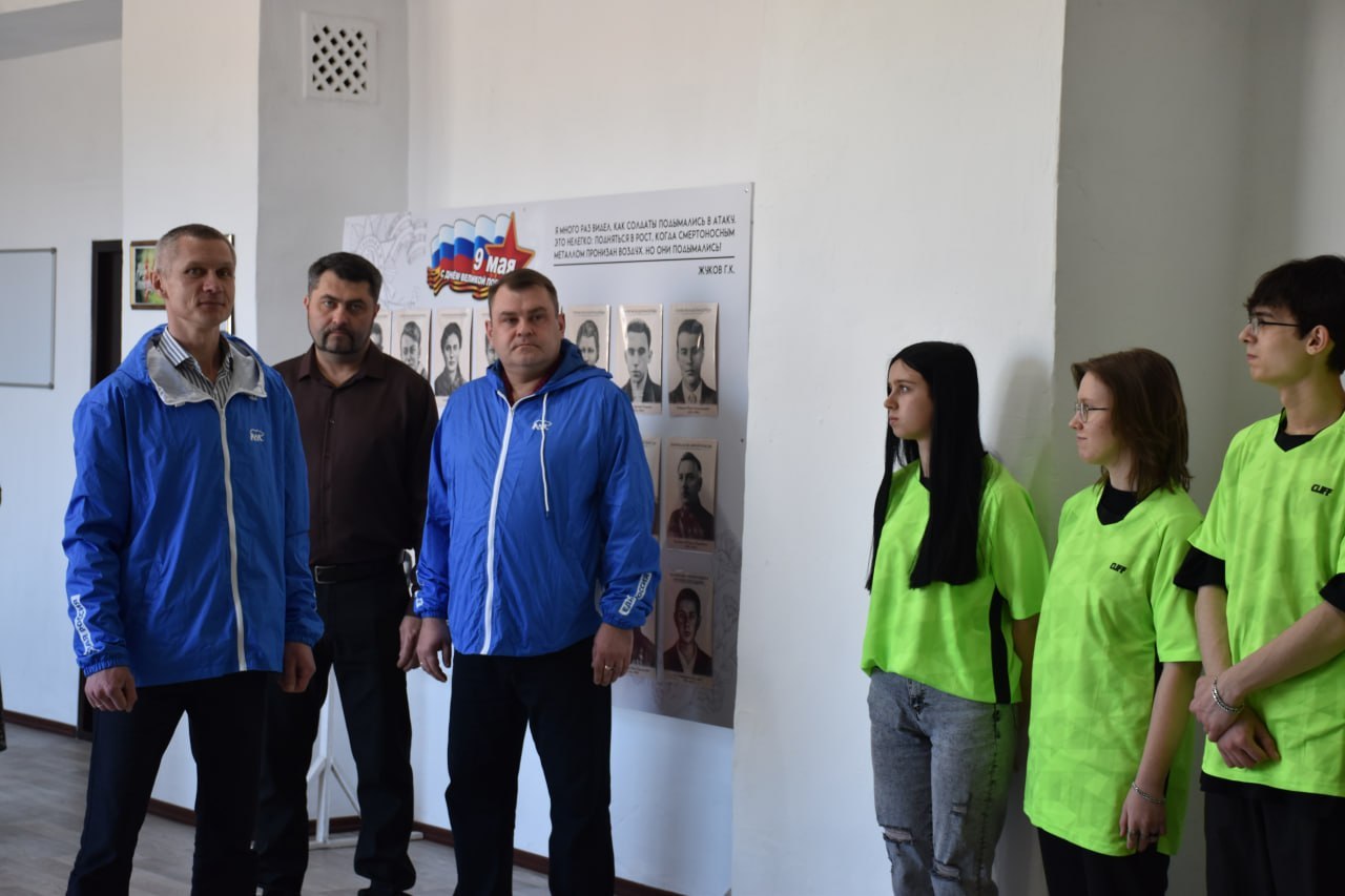 Сегодня в городе Ровеньки, в Ровеньковском технико-экономическом колледже состоялось тренировка по стрельбе из пневматического оружия в студенческом тире «СтрелОК» под руководством тренера Антона Рыбальченко – руководителя... Сегодня в городе Ровеньки, в Ровеньковском технико-экономическом колледже состоялось тренировка по стрельбе из пневматического оружия в студенческом тире «СтрелОК» под руководством тренера Антона Рыбальченко – руководителя...