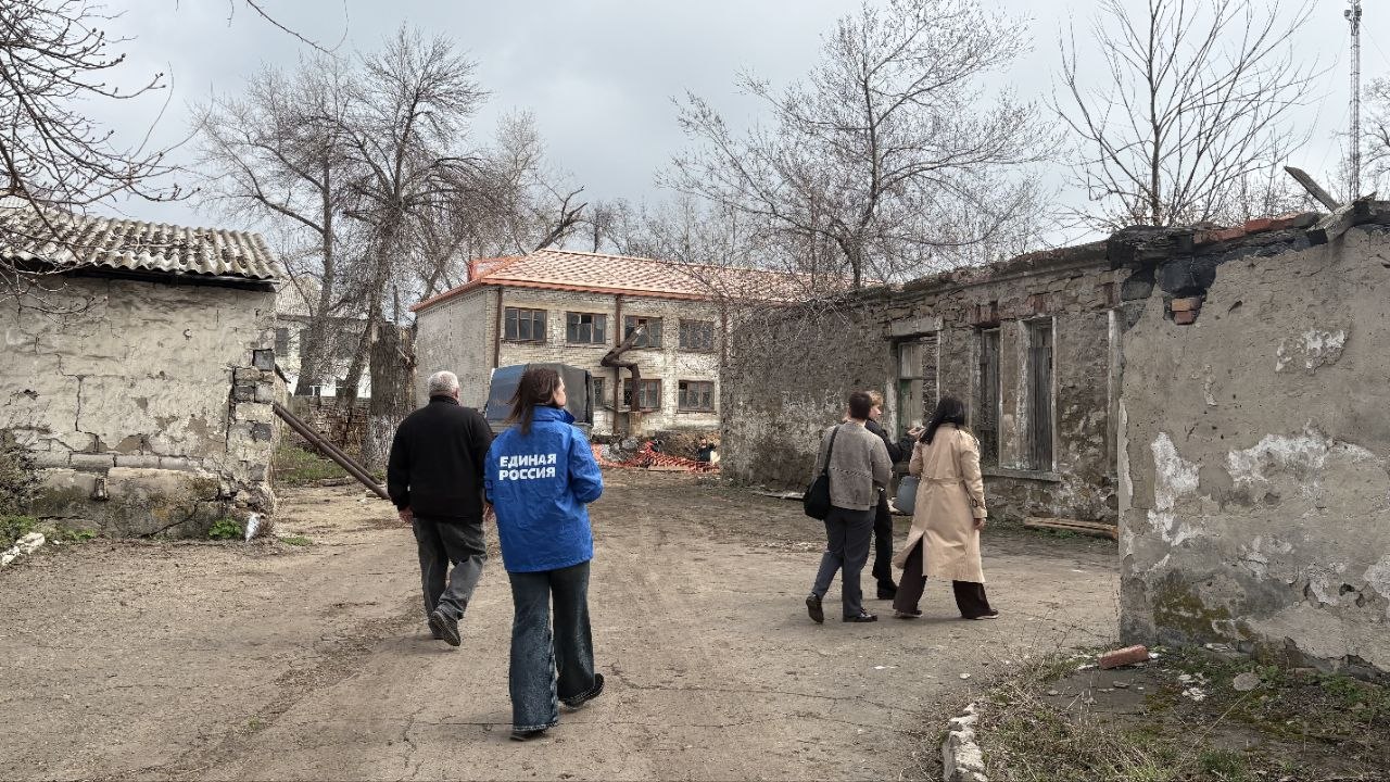 Депутаты партии "Единая Россия" продолжают посещать социально-значимые объекты нашего округа Депутаты партии "Единая Россия" продолжают посещать социально-значимые объекты нашего округа