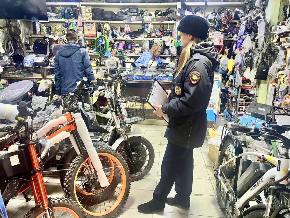 Сотрудники Госавтоинспекции продолжают проводить профилактические рейды Сотрудники Госавтоинспекции продолжают проводить профилактические рейды