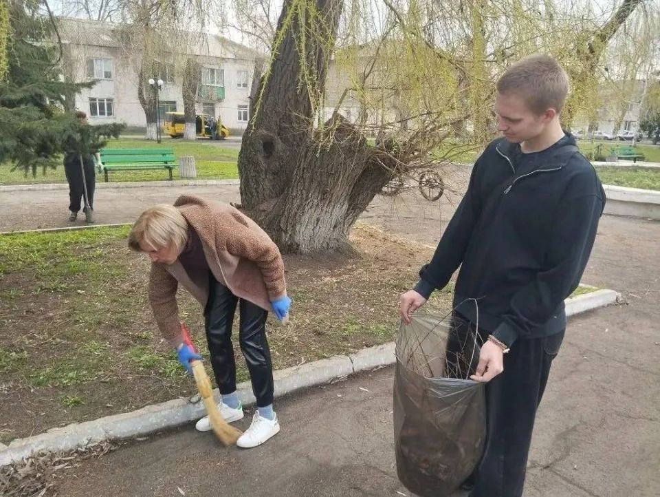 В посёлке Дубовский состоялся санитарный день В посёлке Дубовский состоялся санитарный день