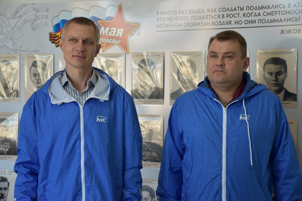 Сегодня в городе Ровеньки, в Ровеньковском технико-экономическом колледже состоялось тренировка по стрельбе из пневматического оружия в студенческом тире «СтрелОК» под руководством тренера Антона Рыбальченко – руководителя... Сегодня в городе Ровеньки, в Ровеньковском технико-экономическом колледже состоялось тренировка по стрельбе из пневматического оружия в студенческом тире «СтрелОК» под руководством тренера Антона Рыбальченко – руководителя...