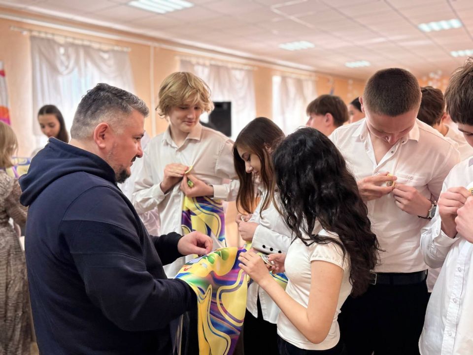 Сегодня Красный Луч посетили представители региона-шефа Республики Башкортостан Сегодня Красный Луч посетили представители региона-шефа Республики Башкортостан