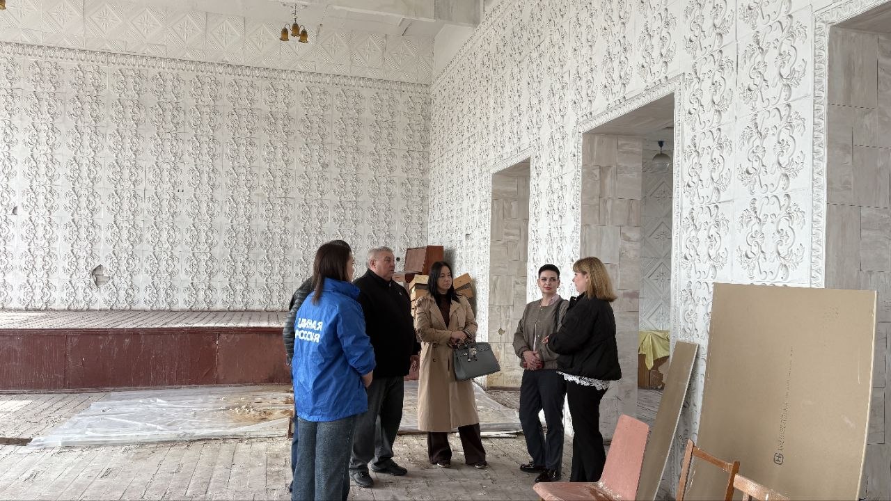 Депутаты партии "Единая Россия" продолжают посещать социально-значимые объекты нашего округа Депутаты партии "Единая Россия" продолжают посещать социально-значимые объекты нашего округа