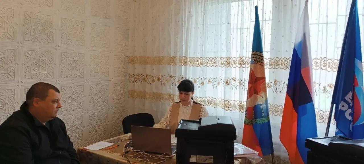 Работа Мобильного офиса МФЦ в посёлке Дубовский