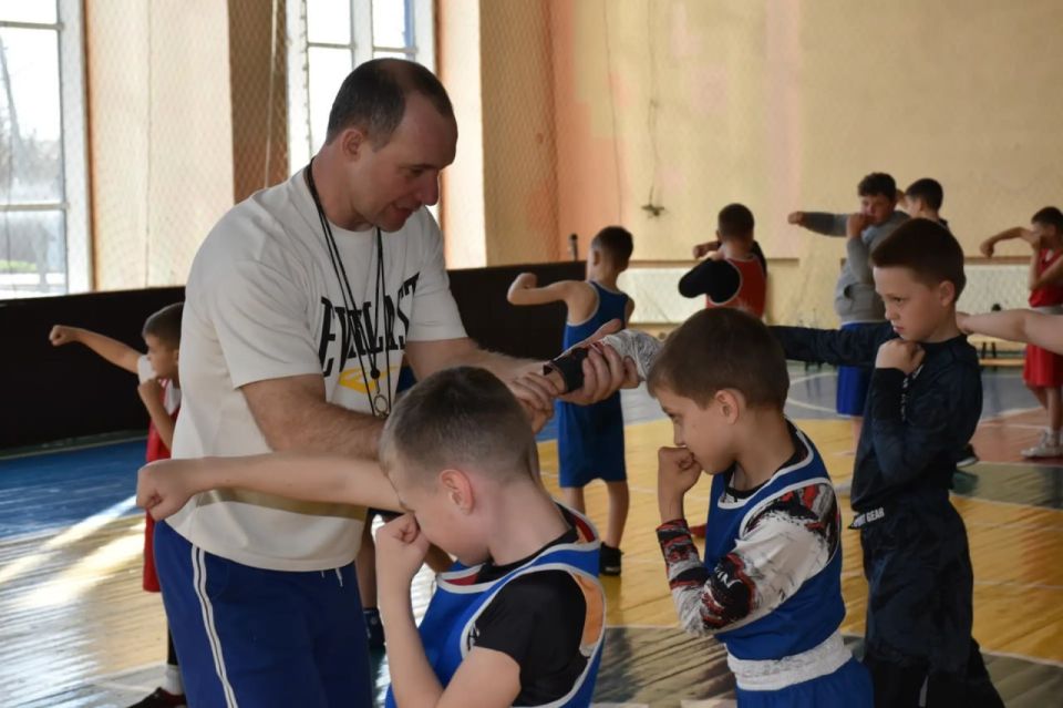 Сергей Саенко: Старт спортивного марафона «Сила России» в Антраците Сергей Саенко: Старт спортивного марафона «Сила России» в Антраците