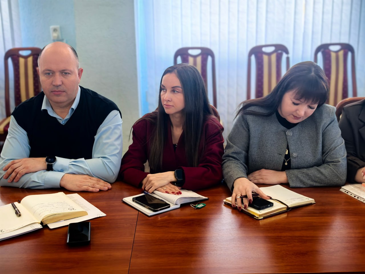 Сергей Козенко: Сегодня провел расширенное аппаратное совещание с руководителями структурных подразделений Администрации Краснодонского муниципального округа, а также с участием руководителей ресурсоснабжающих предприятий... Сергей Козенко: Сегодня провел расширенное аппаратное совещание с руководителями структурных подразделений Администрации Краснодонского муниципального округа, а также с участием руководителей ресурсоснабжающих предприятий...