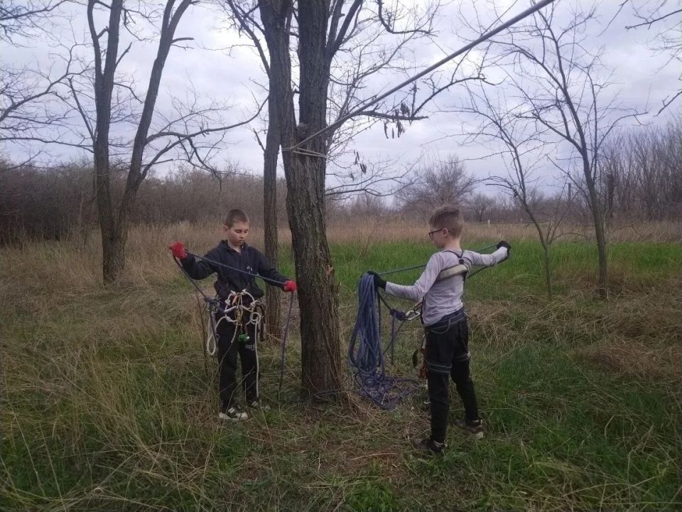 Воспитанники Ровеньковского центра детского, юношеского туризма и краеведения на базе отдыха "Тыловичок" Воспитанники Ровеньковского центра детского, юношеского туризма и краеведения на базе отдыха "Тыловичок"