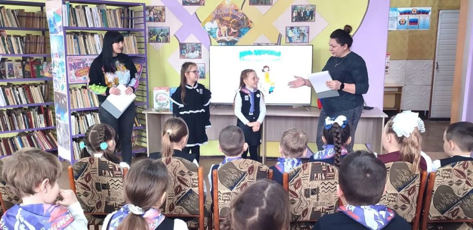 Всемирный День здоровья «Спорт любить сильным и здоровым быть!» провели в библиотеке Брянки Всемирный День здоровья «Спорт любить сильным и здоровым быть!» провели в библиотеке Брянки