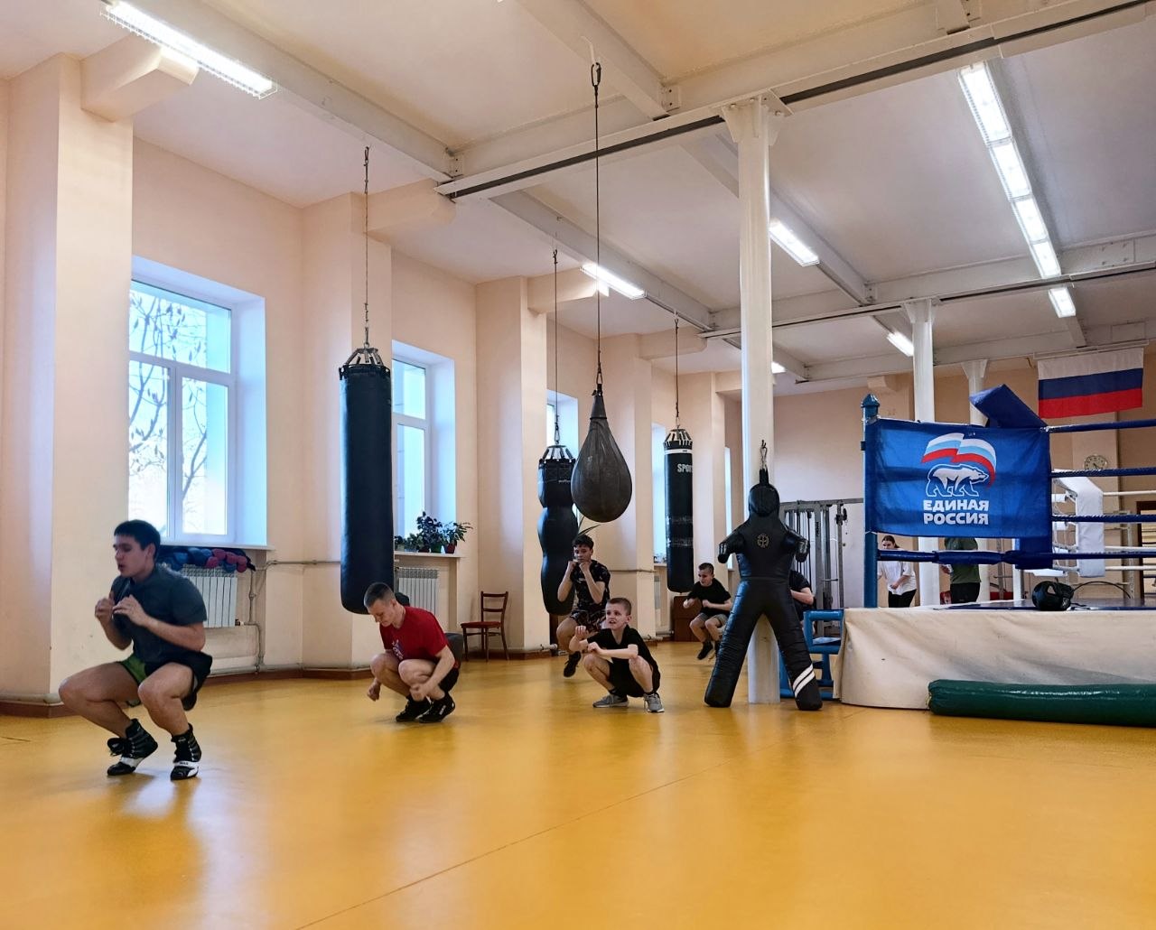 «Бокс с чемпионом». Сегодня в зале бокса г. Северодонецк состоялась открытая тренировка по боксу «Бокс с чемпионом». Сегодня в зале бокса г. Северодонецк состоялась открытая тренировка по боксу