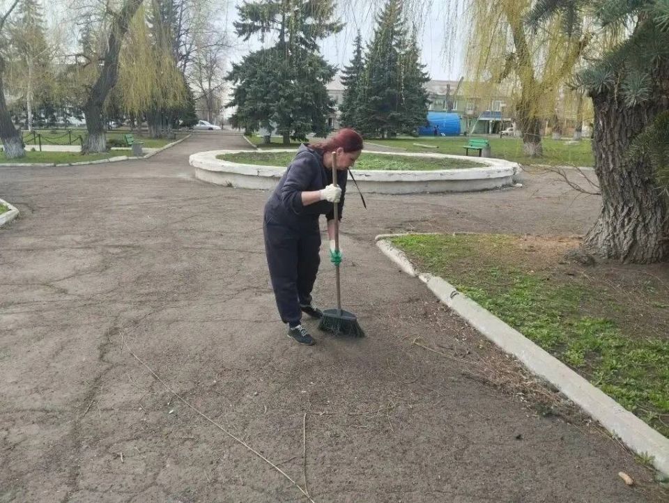В посёлке Дубовский состоялся санитарный день В посёлке Дубовский состоялся санитарный день