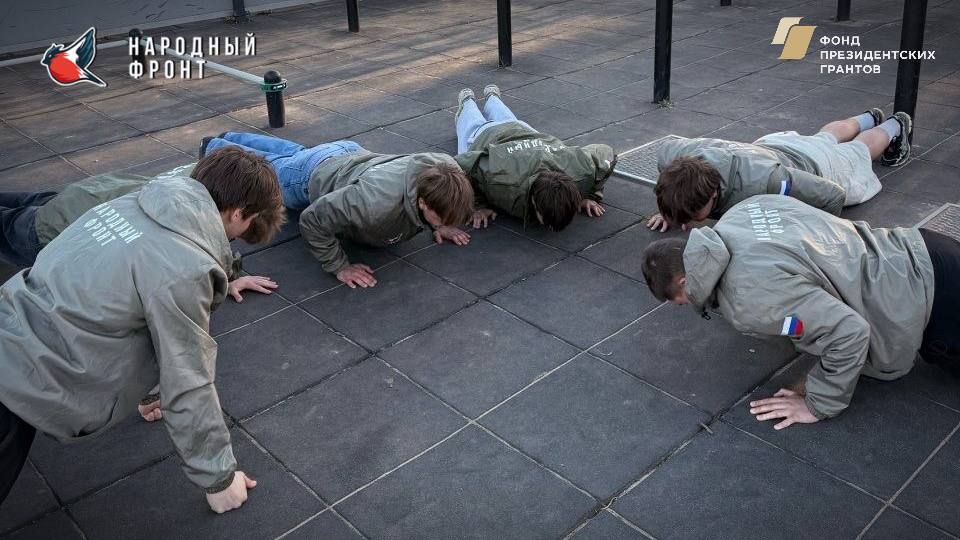 В преддверии Дня здоровья команда Молодёжки НФ из Алчевска провела тренировку на свежем воздухе! В преддверии Дня здоровья команда Молодёжки НФ из Алчевска провела тренировку на свежем воздухе!