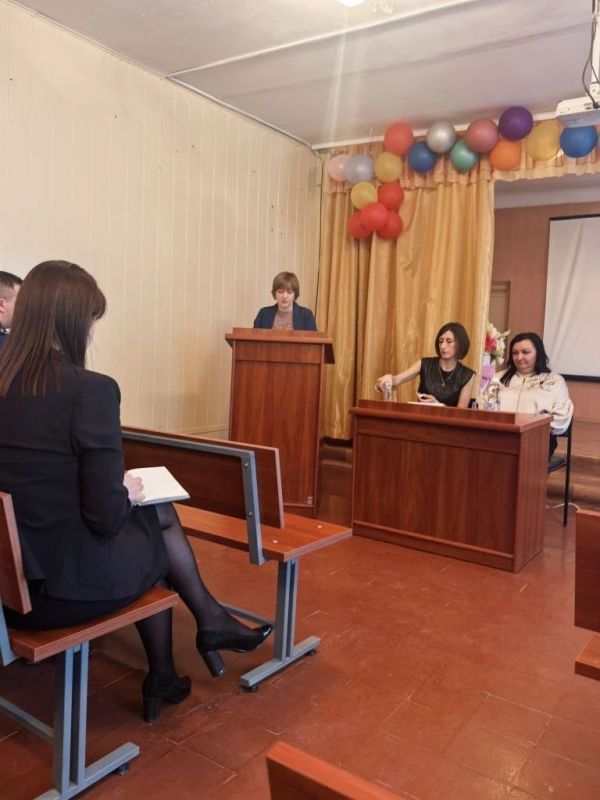 В Лутугино прошел семинар для руководителей образовательных организаций В Лутугино прошел семинар для руководителей образовательных организаций