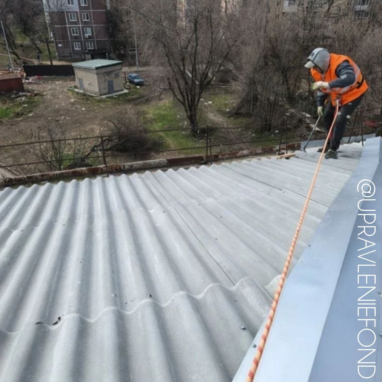 Луганский филиал выполнил ряд текущих ремонтов кровель столичных многоэтажек Луганский филиал выполнил ряд текущих ремонтов кровель столичных многоэтажек