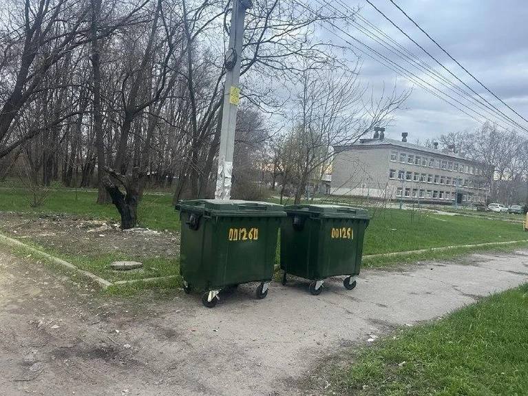 Обновленные площадки для мусора в Луганске