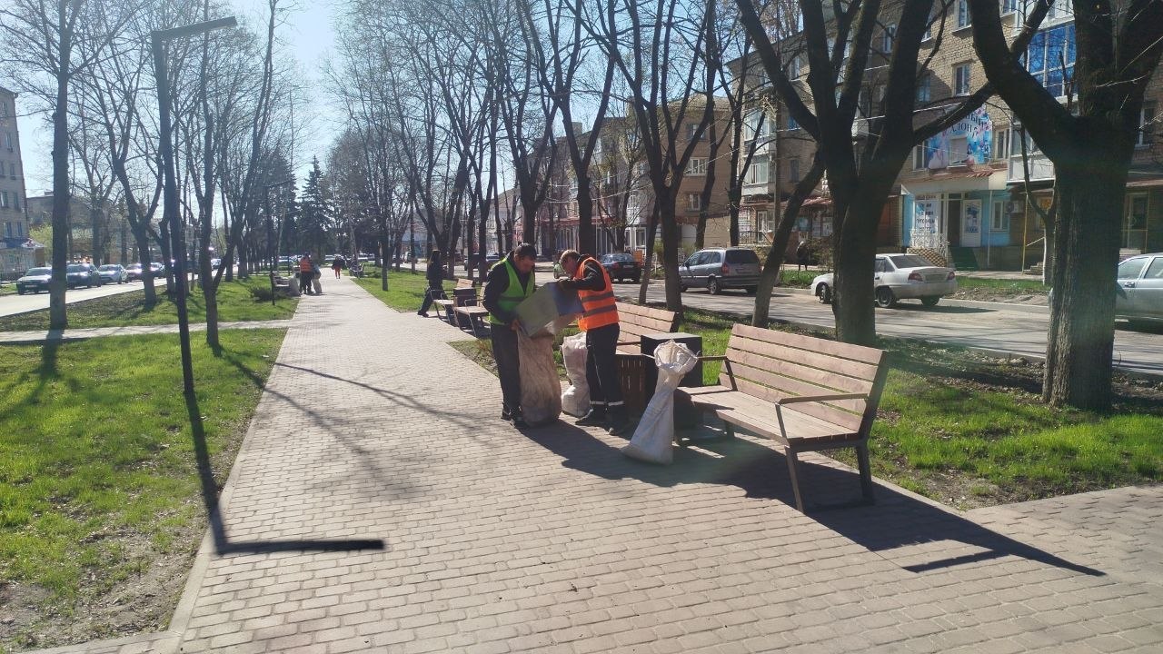 Андрей Рубанцов: МУП «ЖЭК» города Ровеньки проводит ежедневно комплекс мероприятий, направленных на обеспечение чистоты и санитарно-эпидемиологического благополучия населения городского округа город Ровеньки Андрей Рубанцов: МУП «ЖЭК» города Ровеньки проводит ежедневно комплекс мероприятий, направленных на обеспечение чистоты и санитарно-эпидемиологического благополучия населения городского округа город Ровеньки