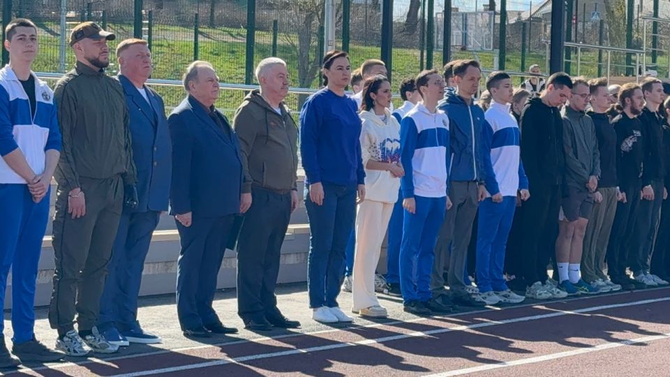 Для студентов ЛГУ им. В.Даля в рамках «Силы России» зарядку провел участник СВО Для студентов ЛГУ им. В.Даля в рамках «Силы России» зарядку провел участник СВО