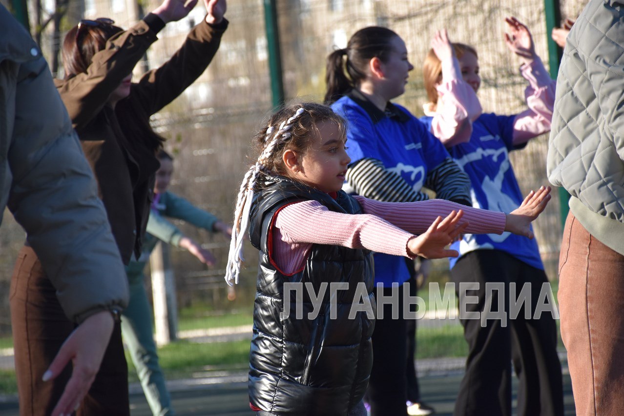 Жители Кировска присоединились к акции Всероссийского марафона «Сила России», укрепив свою физическую форму на свежем воздухе Жители Кировска присоединились к акции Всероссийского марафона «Сила России», укрепив свою физическую форму на свежем воздухе