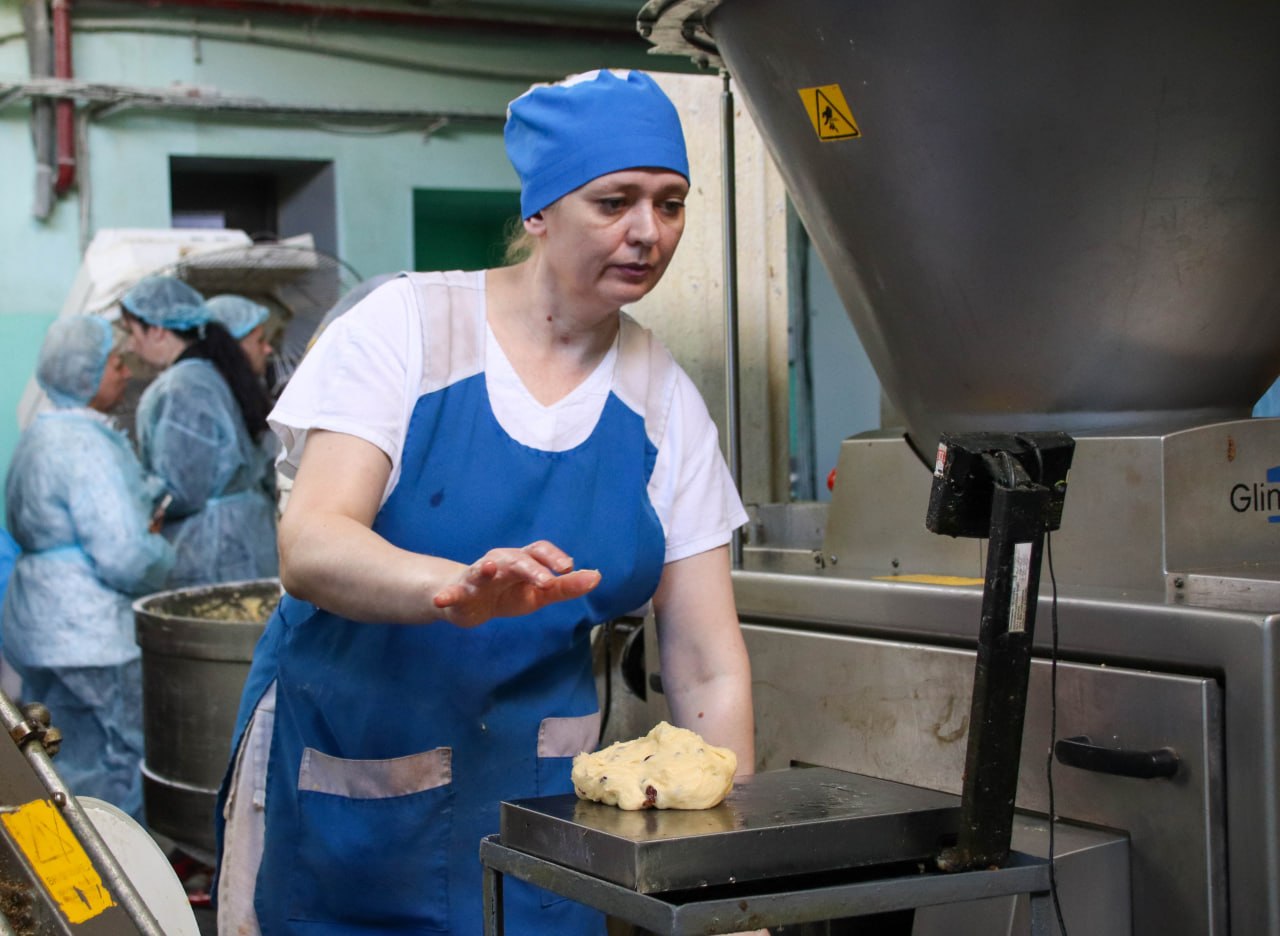 Добрая традиция. На луганском хлебозаводе «Луганск-Нива» дали старт ежегодной благотворительной акции