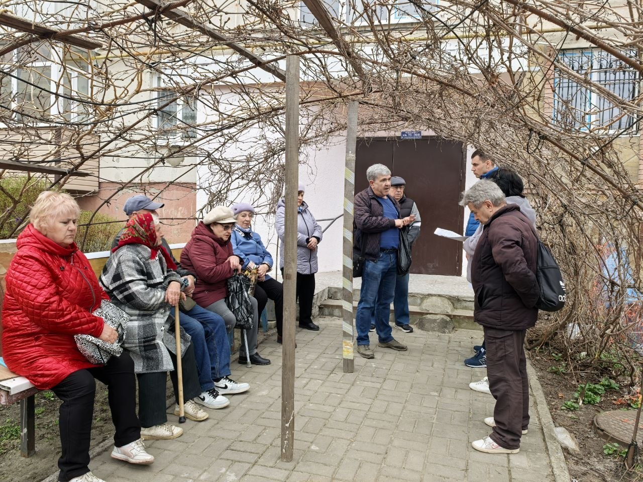 Единая Россия помогает оперативно решать проблемы жителей Рубежного Единая Россия помогает оперативно решать проблемы жителей Рубежного