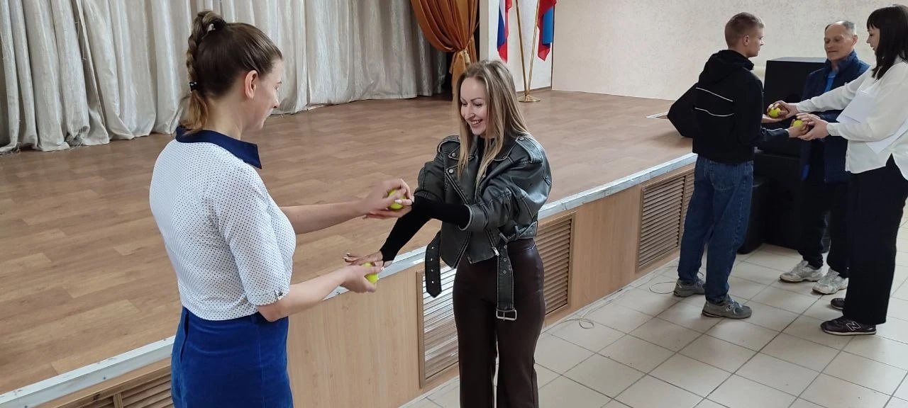 В Краснодоне провели мастер-класс для учителей физкультуры В Краснодоне провели мастер-класс для учителей физкультуры