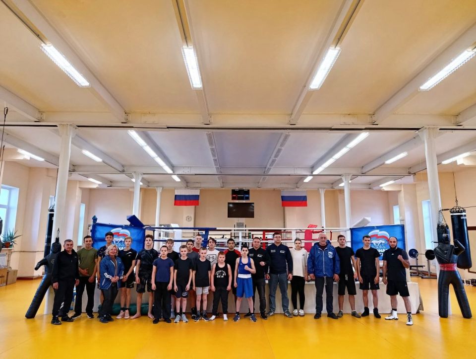 «Бокс с чемпионом». Сегодня в зале бокса г. Северодонецк состоялась открытая тренировка по боксу «Бокс с чемпионом». Сегодня в зале бокса г. Северодонецк состоялась открытая тренировка по боксу