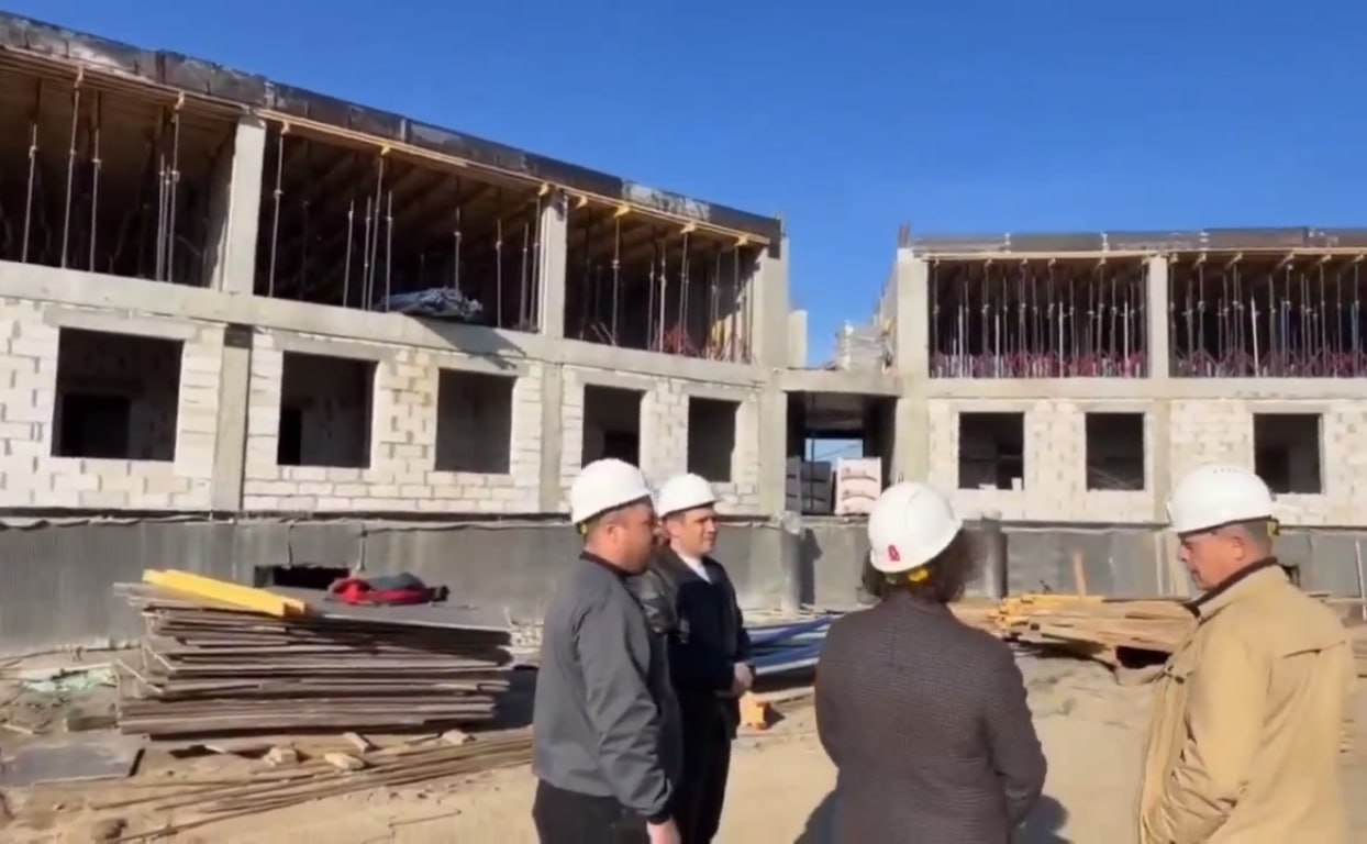 Виктор Водолацкий: В Алчевске активно идет строительство дома для пожилых людей «Старшее поколение»