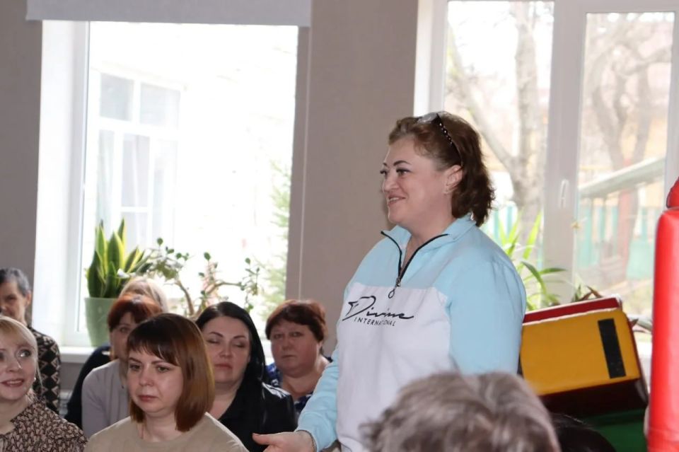 Проект «Больше, чем няня»: в Стаханове помогают семьям с особенными детьми Проект «Больше, чем няня»: в Стаханове помогают семьям с особенными детьми