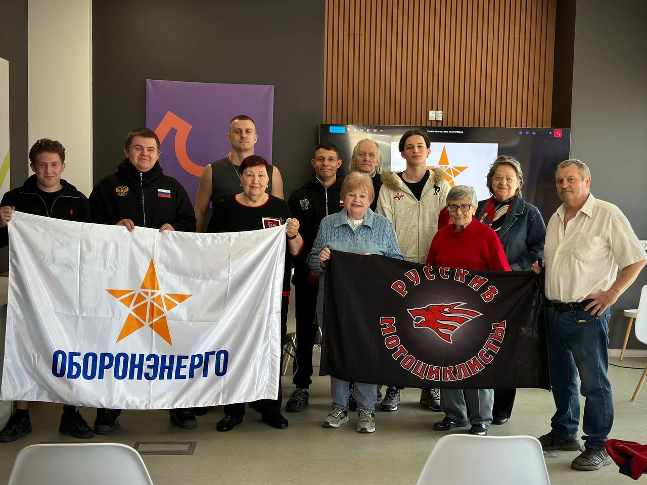 «Старшее поколение»: Для пожилых луганчан провели бодрую зарядку «Старшее поколение»: Для пожилых луганчан провели бодрую зарядку